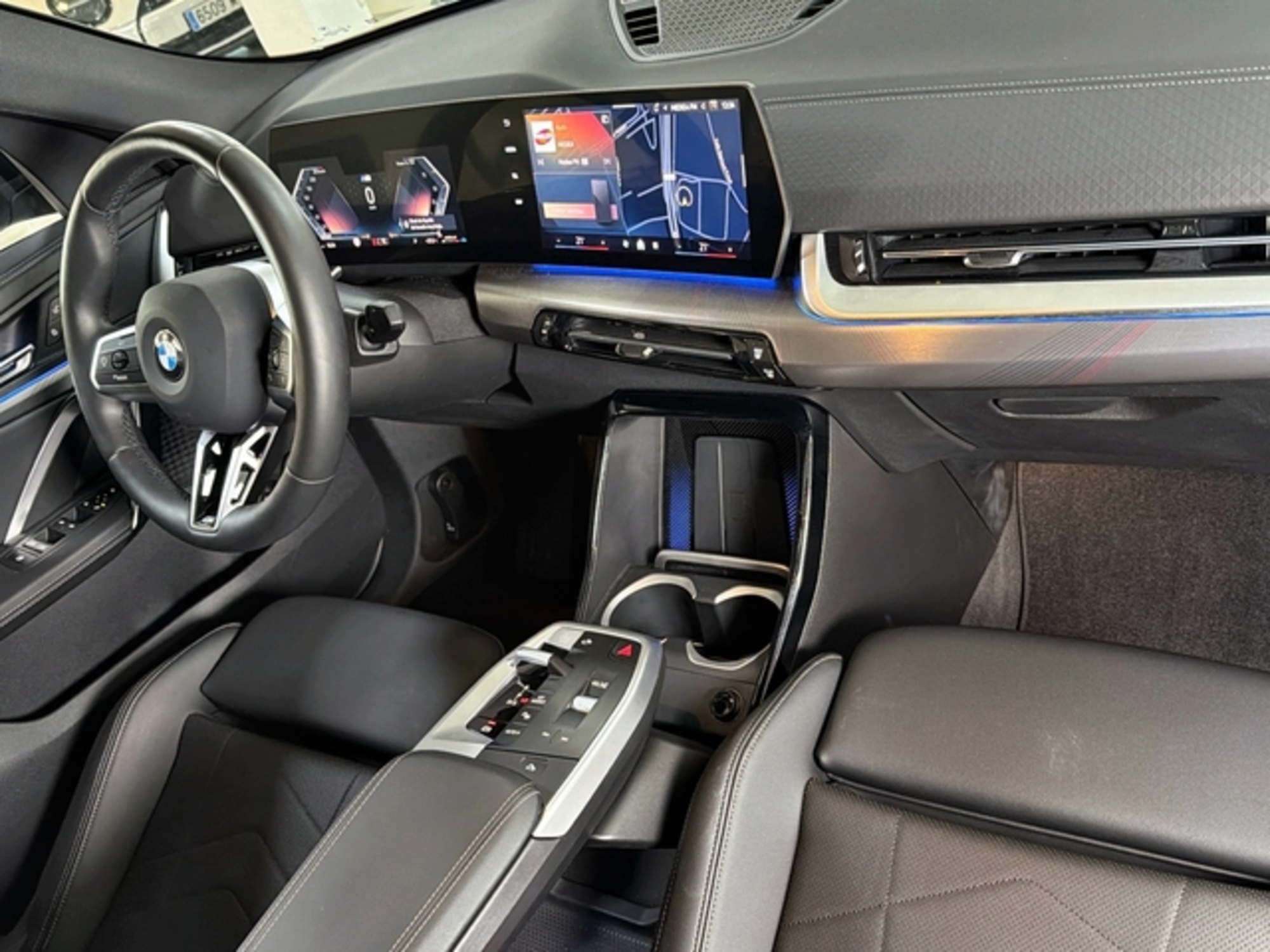 Renting BMW X2 sDrive18d 110 kW (150 CV) 27 3