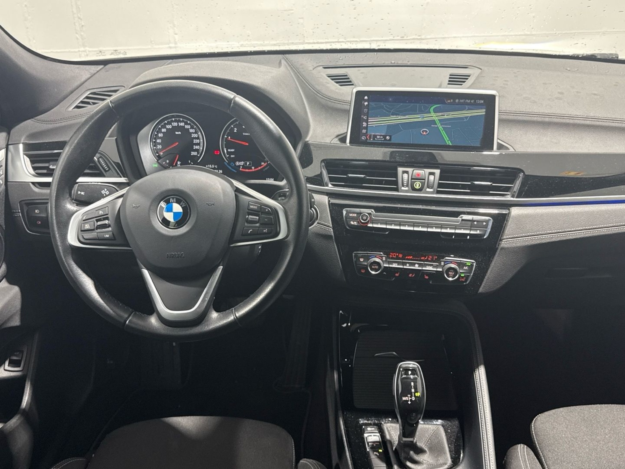 Renting BMW X2 sDrive18i 103 kW (140 CV) 1 1