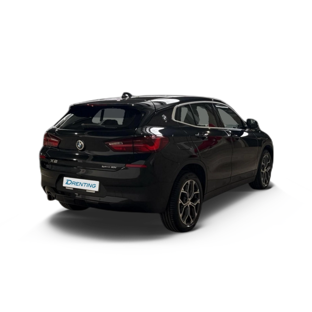 Renting BMW X2 sDrive18i 103 kW (140 CV) 2