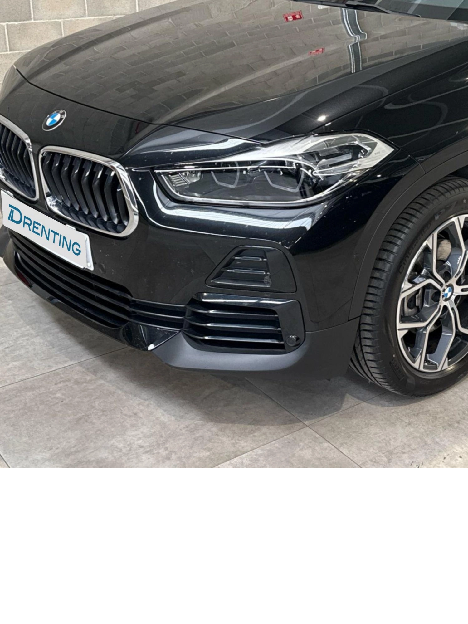 Renting BMW X2 sDrive18i 103 kW (140 CV) 2