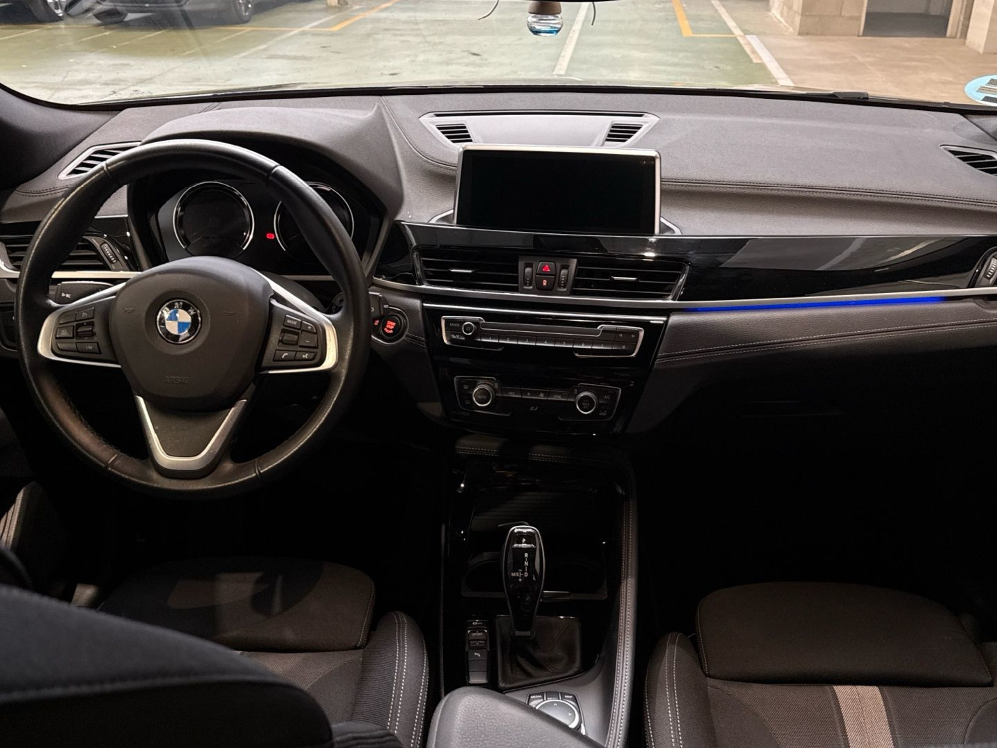 Renting BMW X2 sDrive18i 103 kW (140 CV) 2