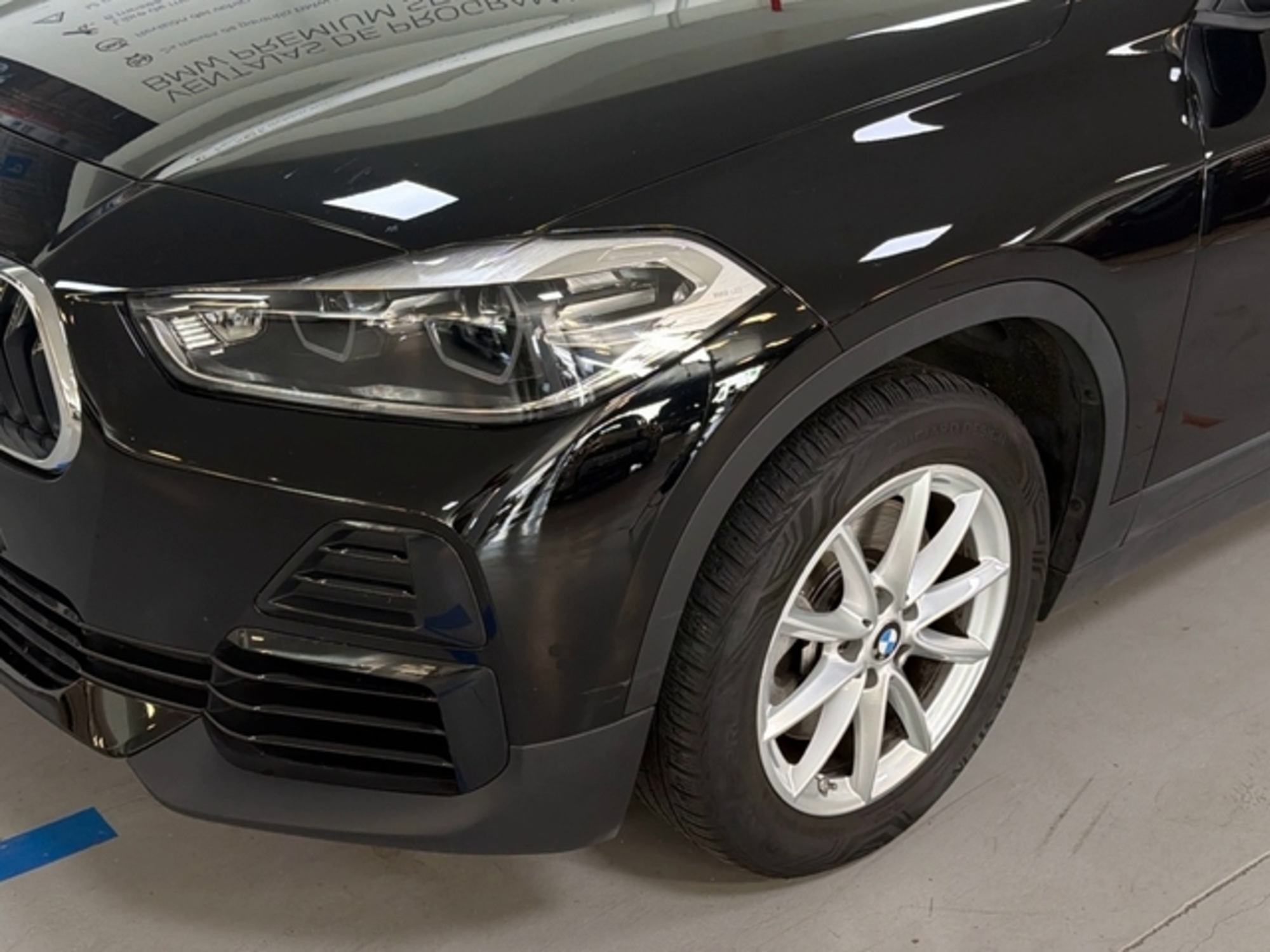 Renting BMW X2 sDrive20i 141 kW (192 CV) 2