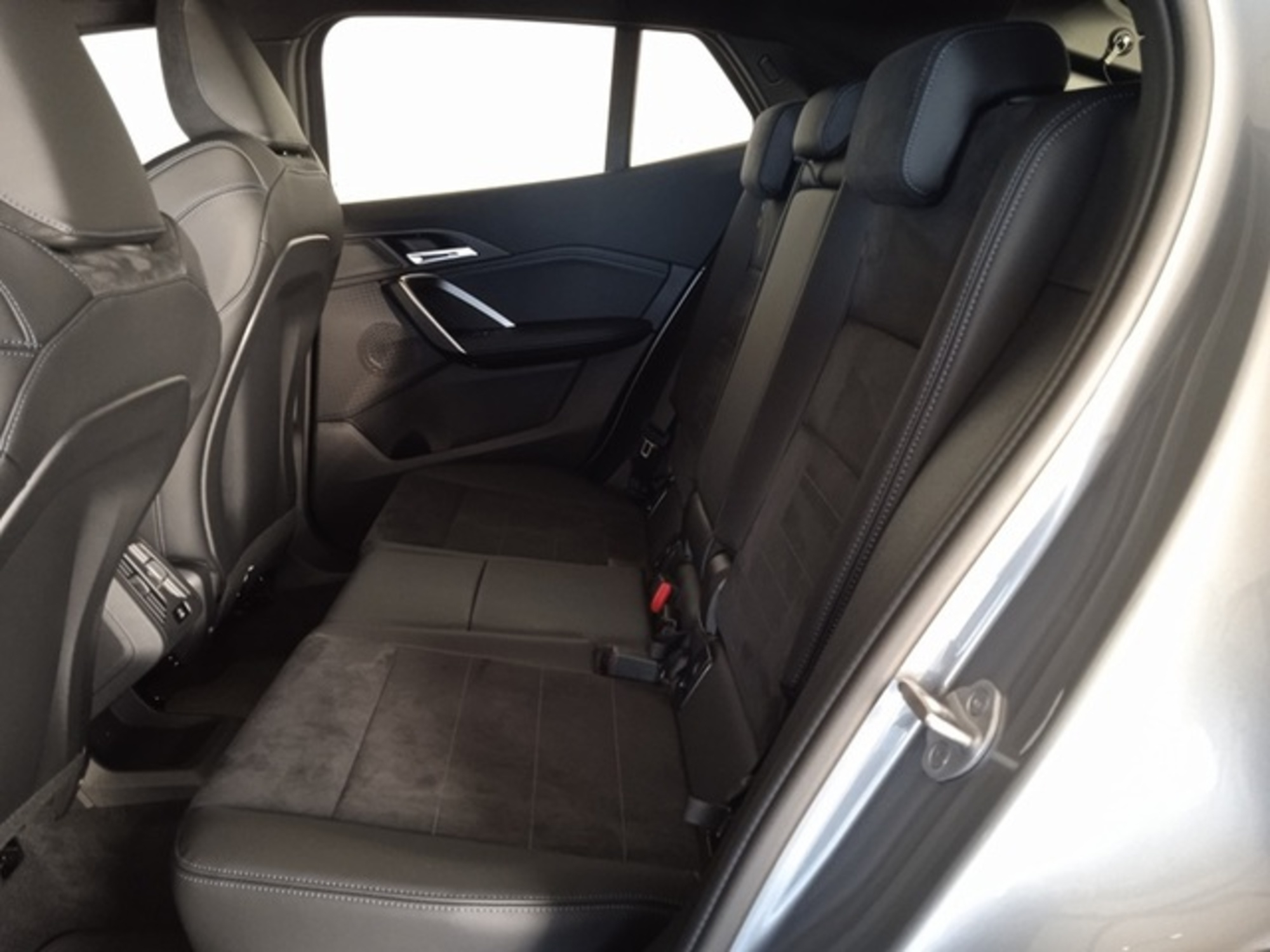 Renting BMW X2 xDrive20d 120 kW (163 CV) 15