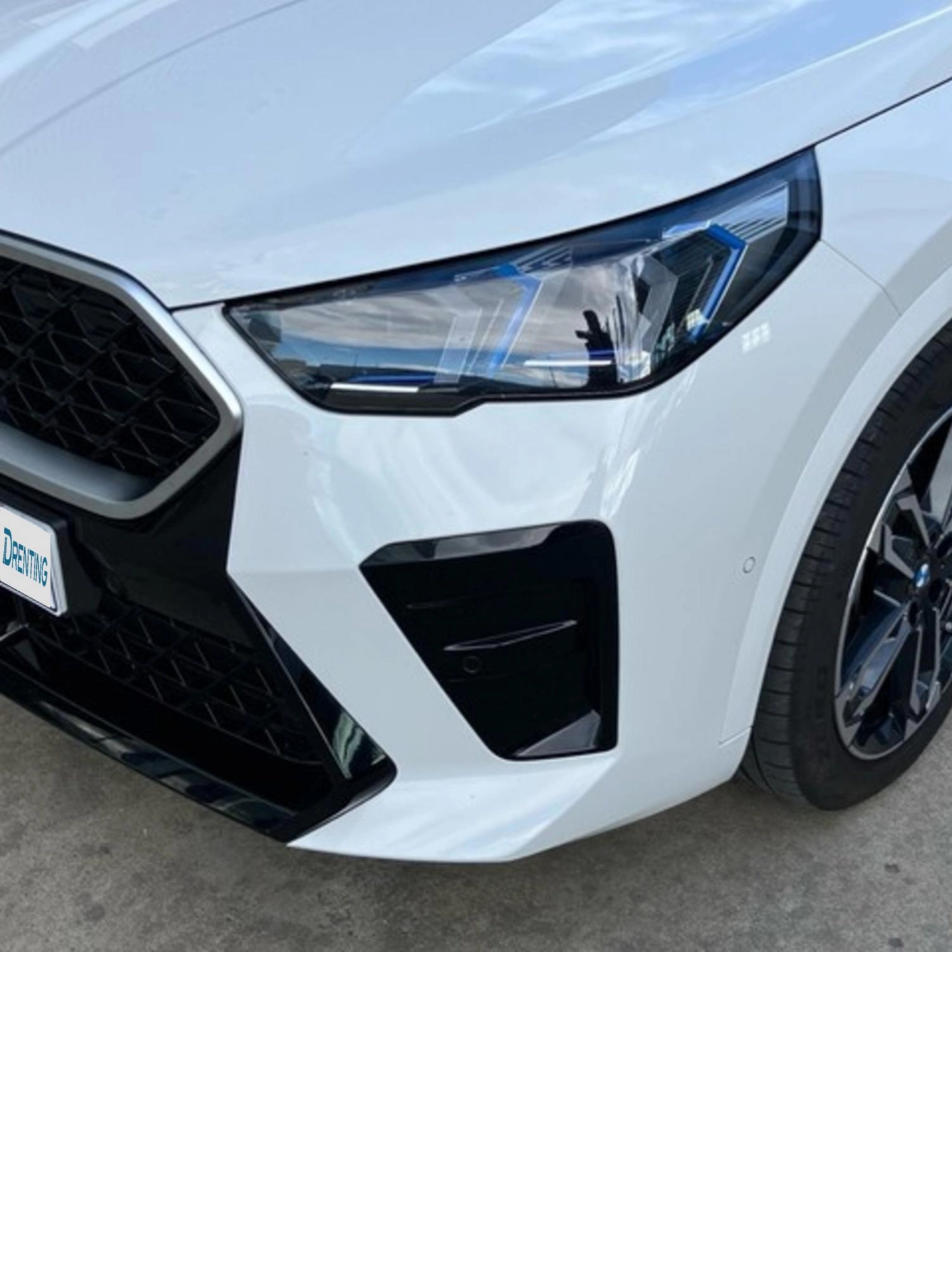 Renting BMW X2 xDrive20d 120 kW (163 CV) 4 1