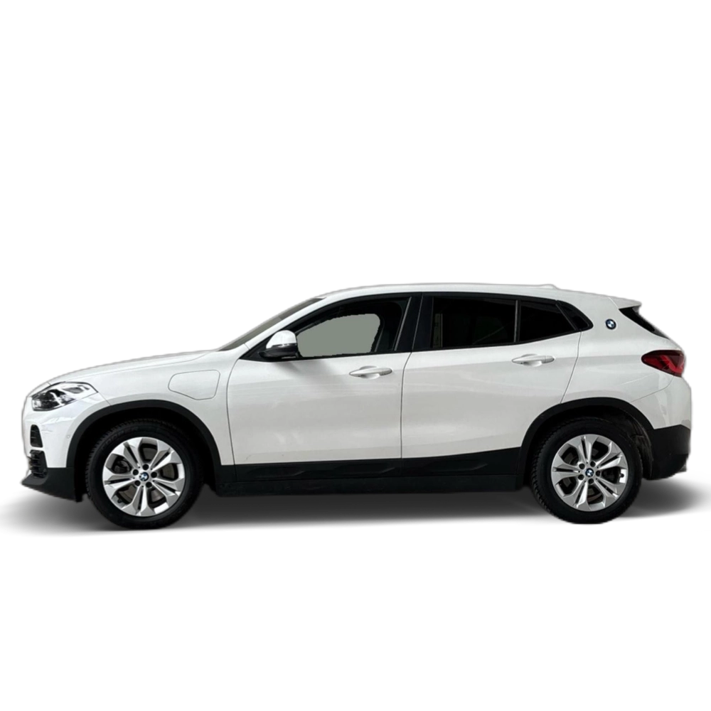 Renting BMW X2 xDrive25e 162 kW (220 CV) 5 1