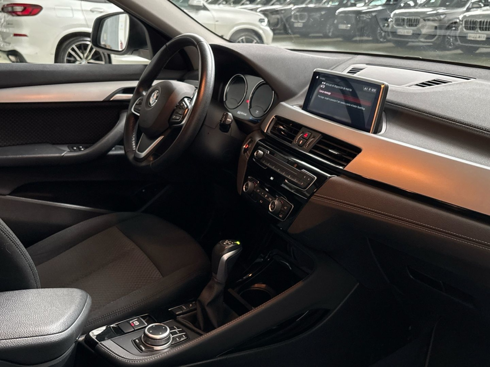 Renting BMW X2 xDrive25e 162 kW (220 CV) 5 1