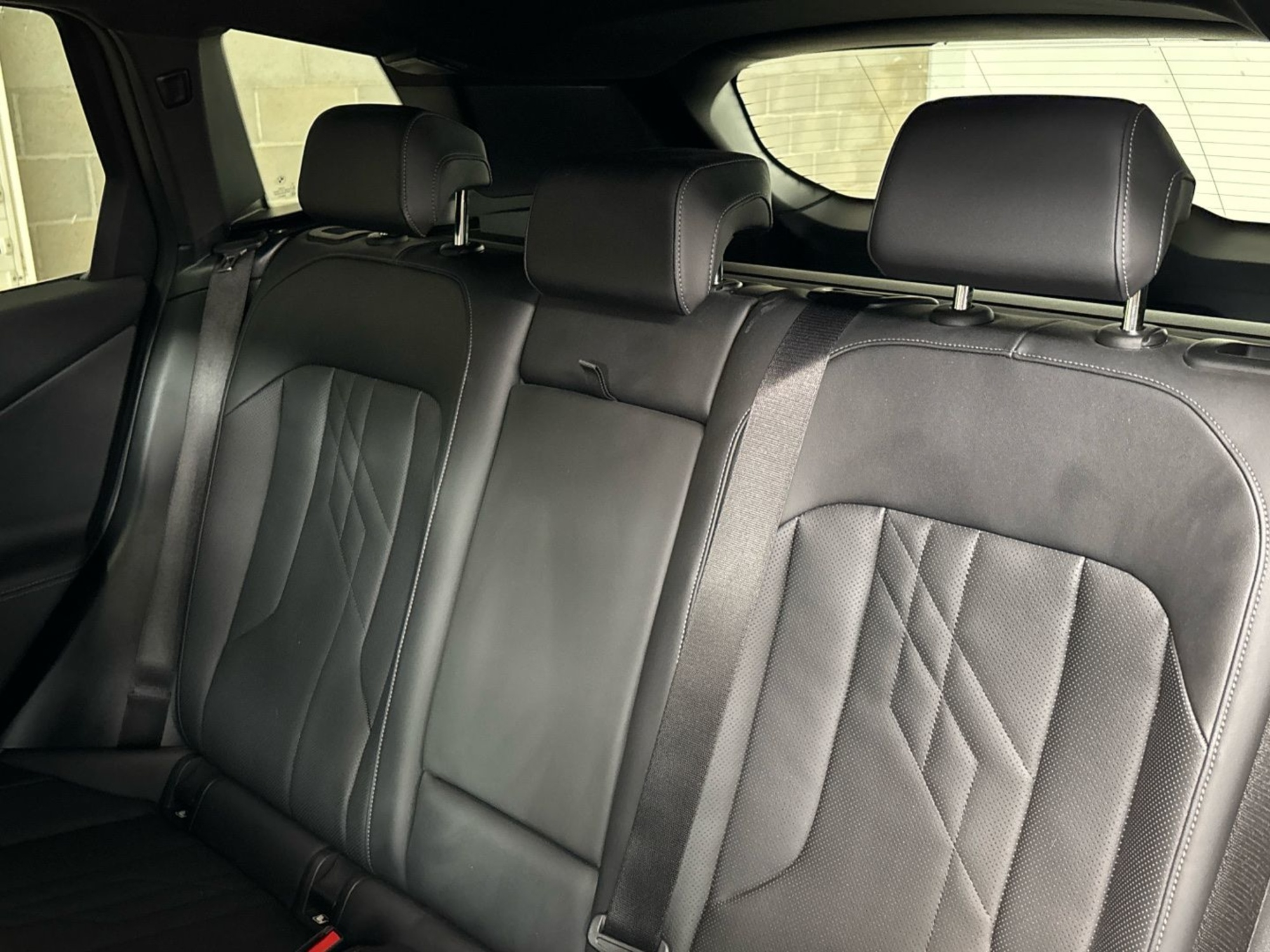 Renting BMW X3 20 xDrive 153 kW (208 CV) 6