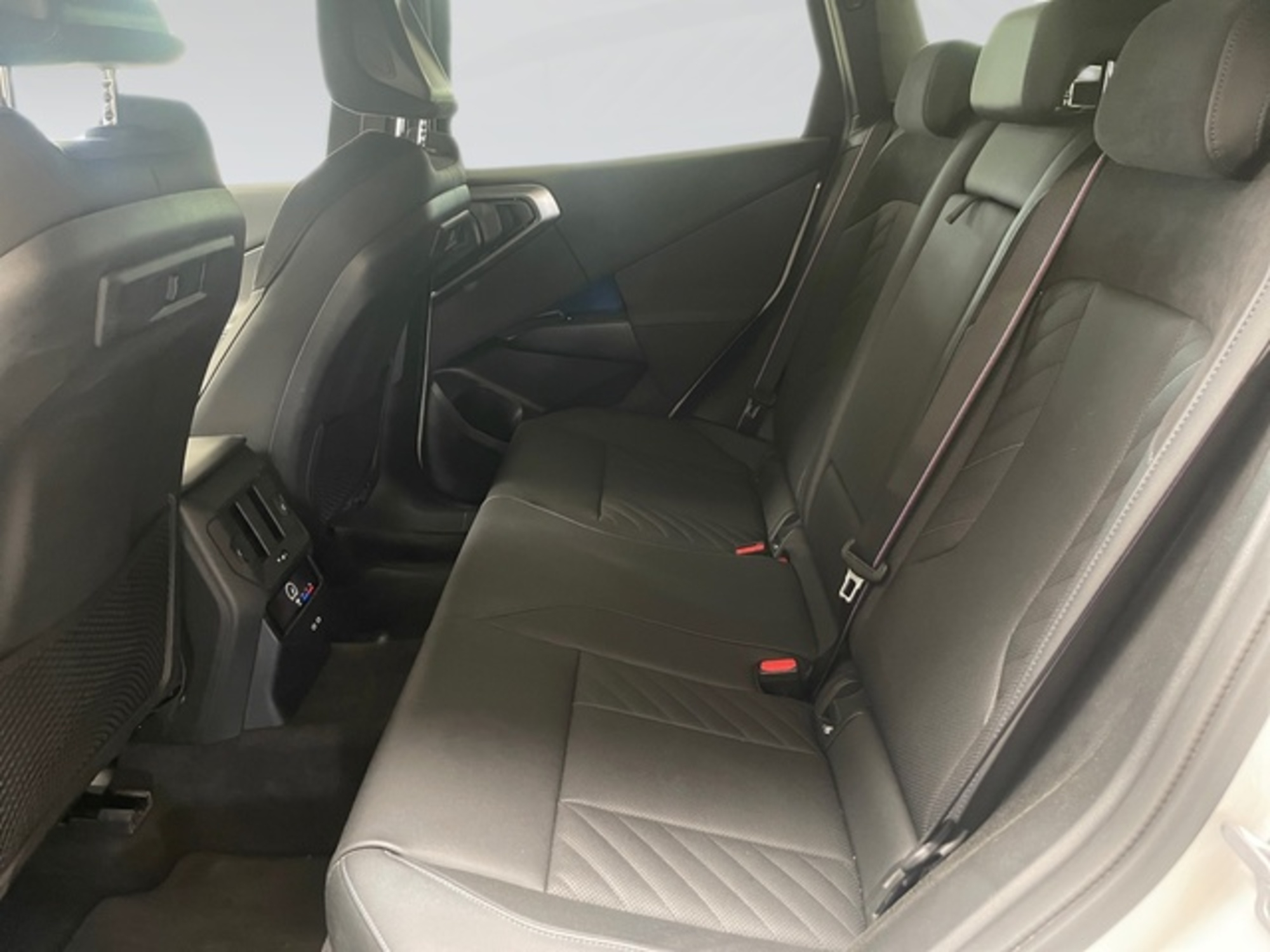 Renting BMW X3 xDrive20d 145 kW (197 CV) 15 2