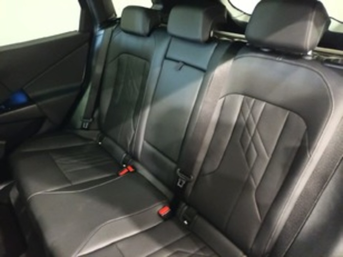 Renting BMW X3 xDrive20d 145 kW (197 CV) 15 5