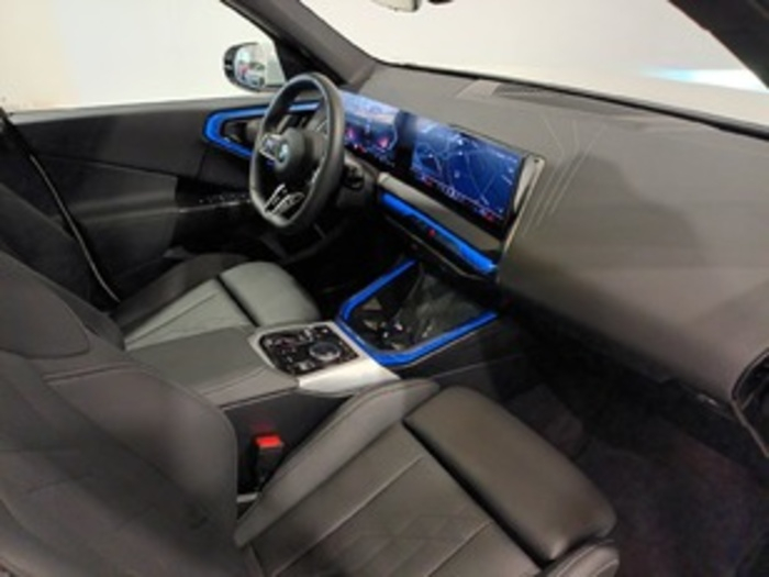 Renting BMW X3 xDrive20d 145 kW (197 CV) 15 5