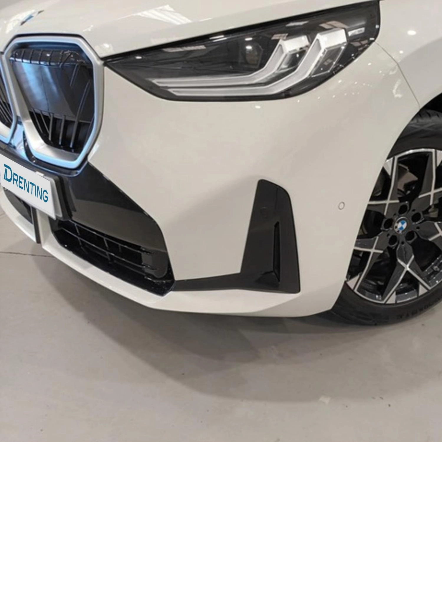 Renting BMW X3 xDrive20d 145 kW (197 CV) 15 6