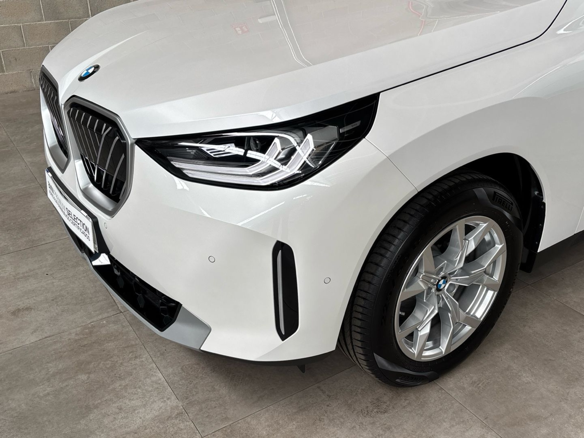 Renting BMW X3 xDrive20d 145 kW (197 CV) 18 18