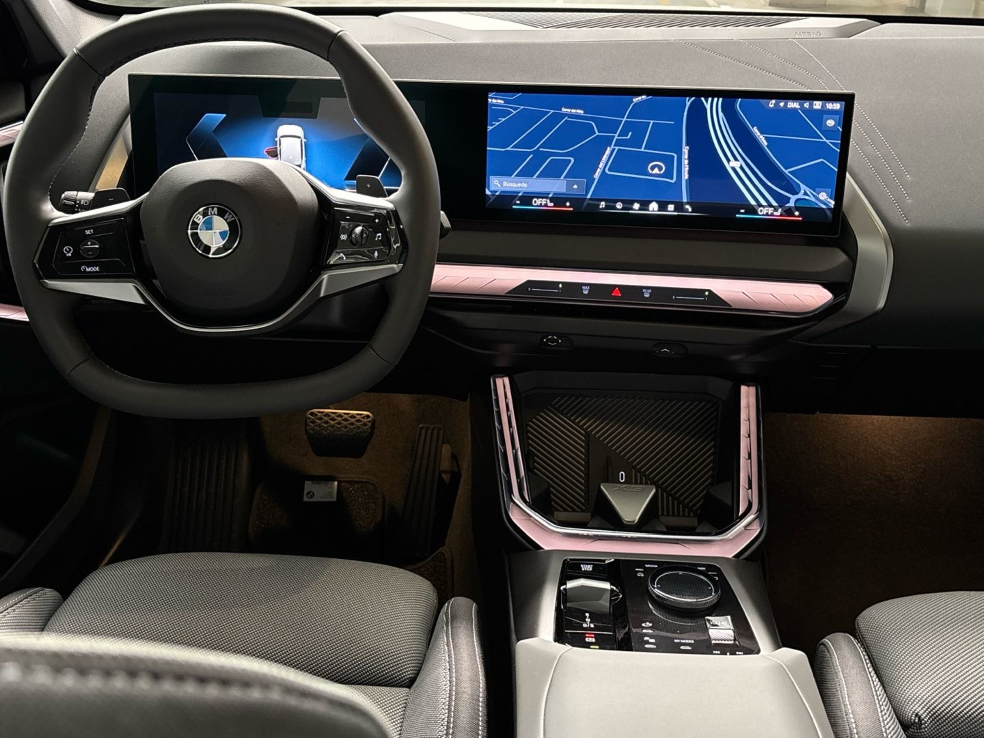 Renting BMW X3 xDrive20d 145 kW (197 CV) 18 18
