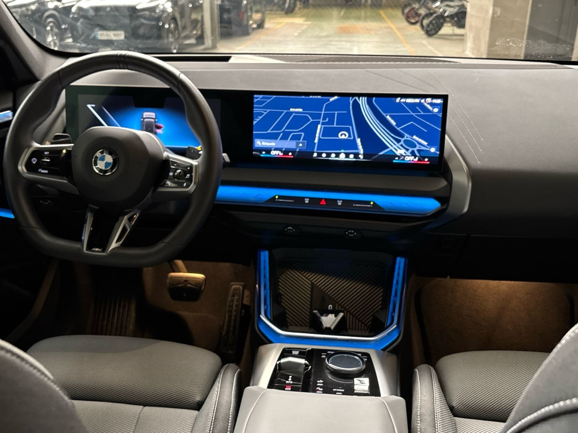 Renting BMW X3 xDrive20d 145 kW (197 CV) 23