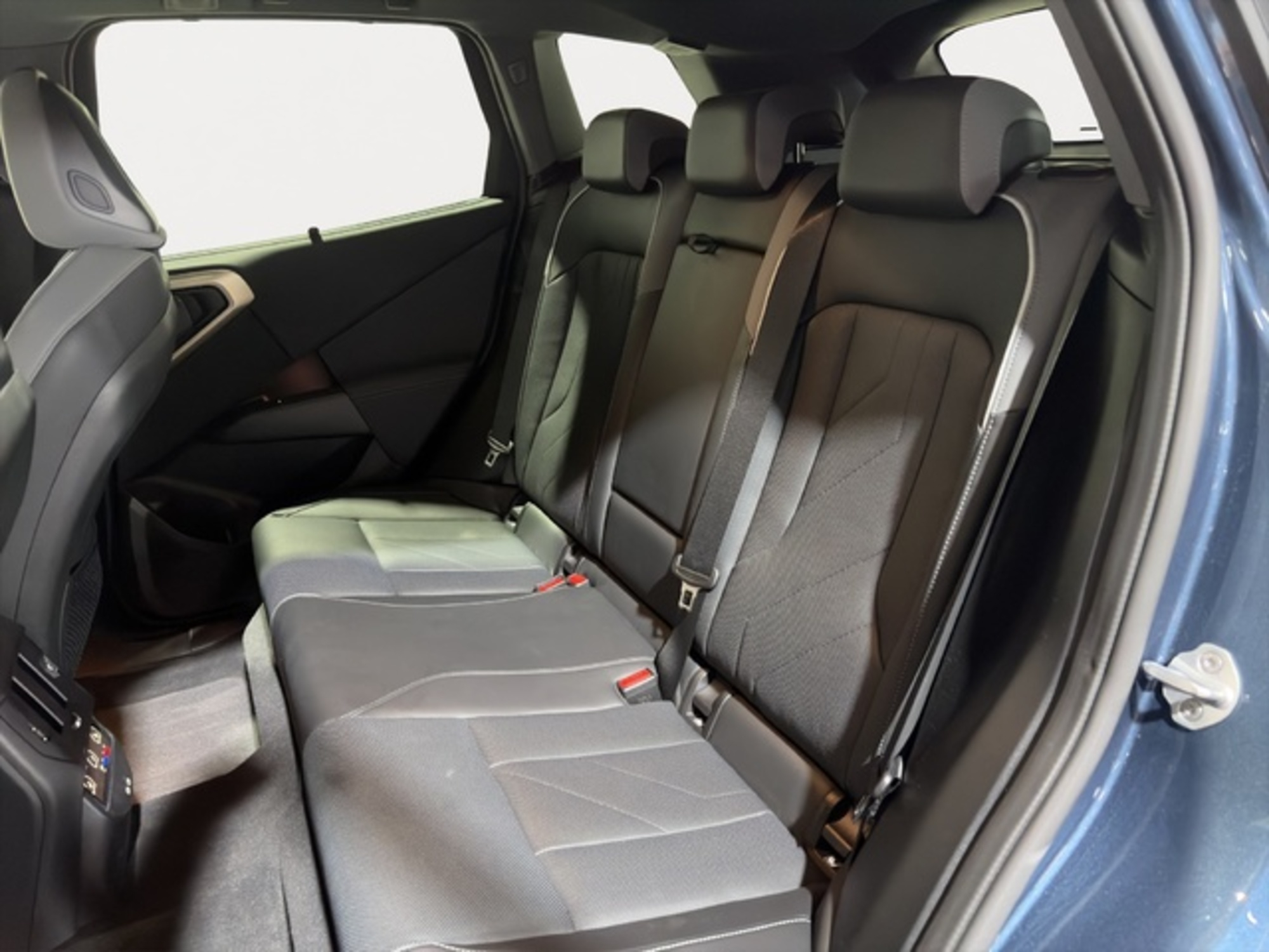 Renting BMW X3 xDrive20d 145 kW (197 CV) 22 3