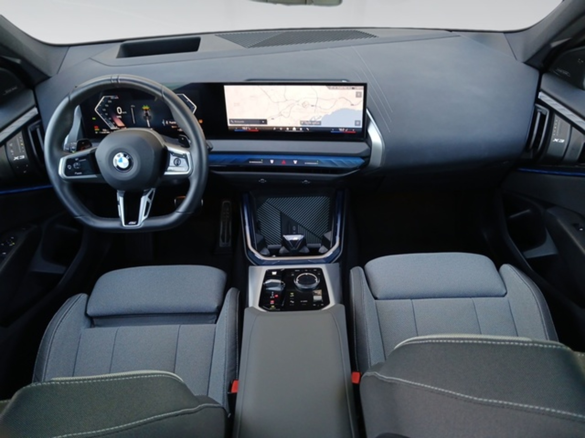 Renting BMW X3 xDrive20d 145 kW (197 CV) 22 10