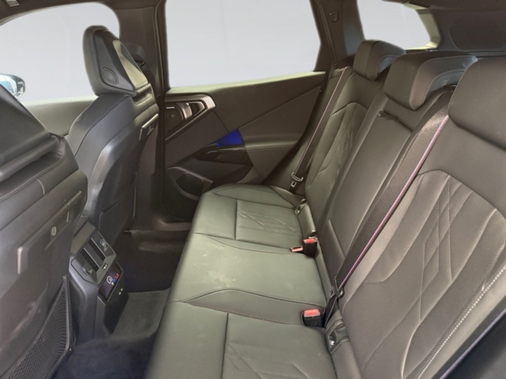 Renting BMW X3 xDrive20d 145 kW (197 CV) 5