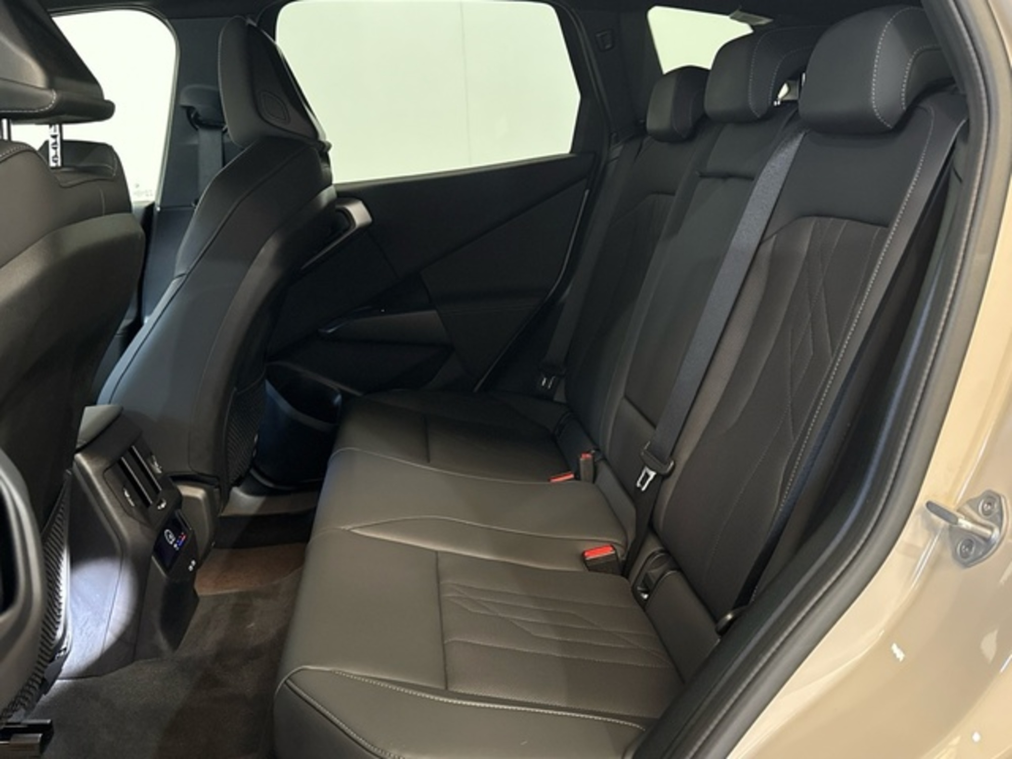 Renting BMW X3 xDrive20d 145 kW (197 CV) 5 5