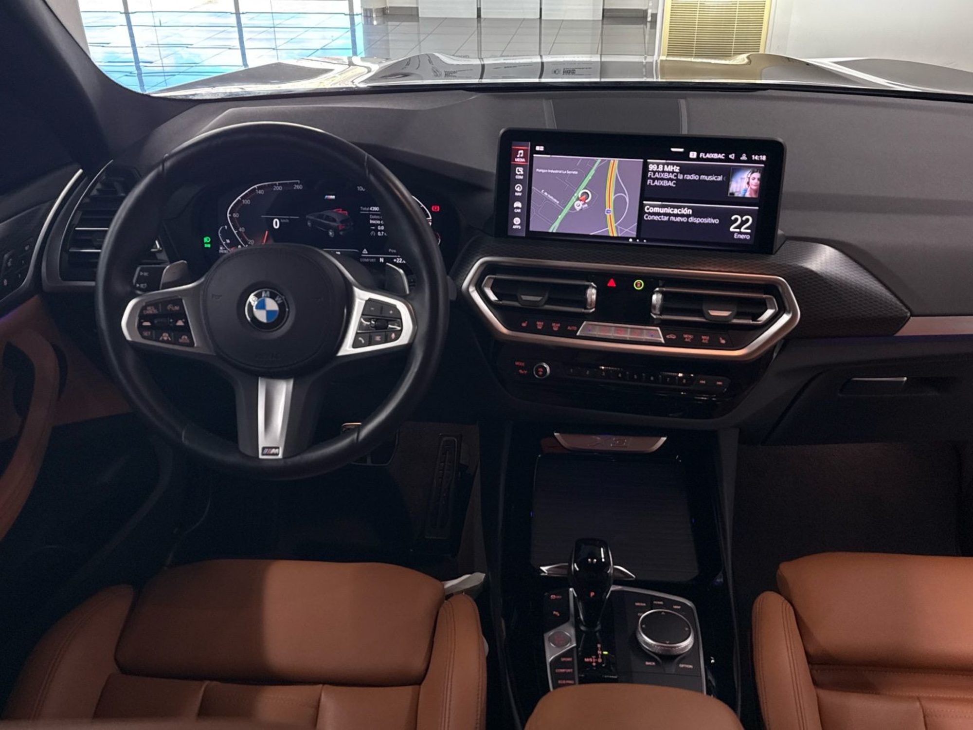 Renting BMW X3 xDrive20d xLine 140 kW (190 CV) 2