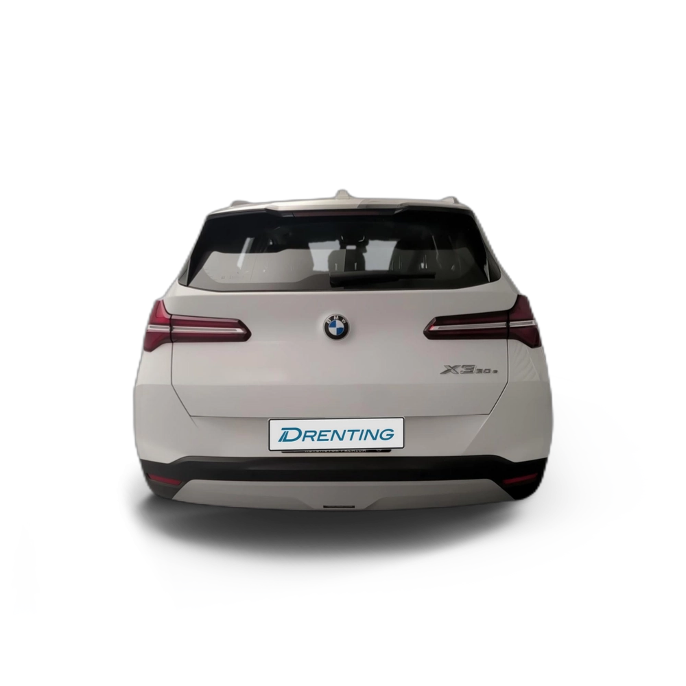 Renting BMW X3 xDrive30e 220 kW (299 CV) 4 10