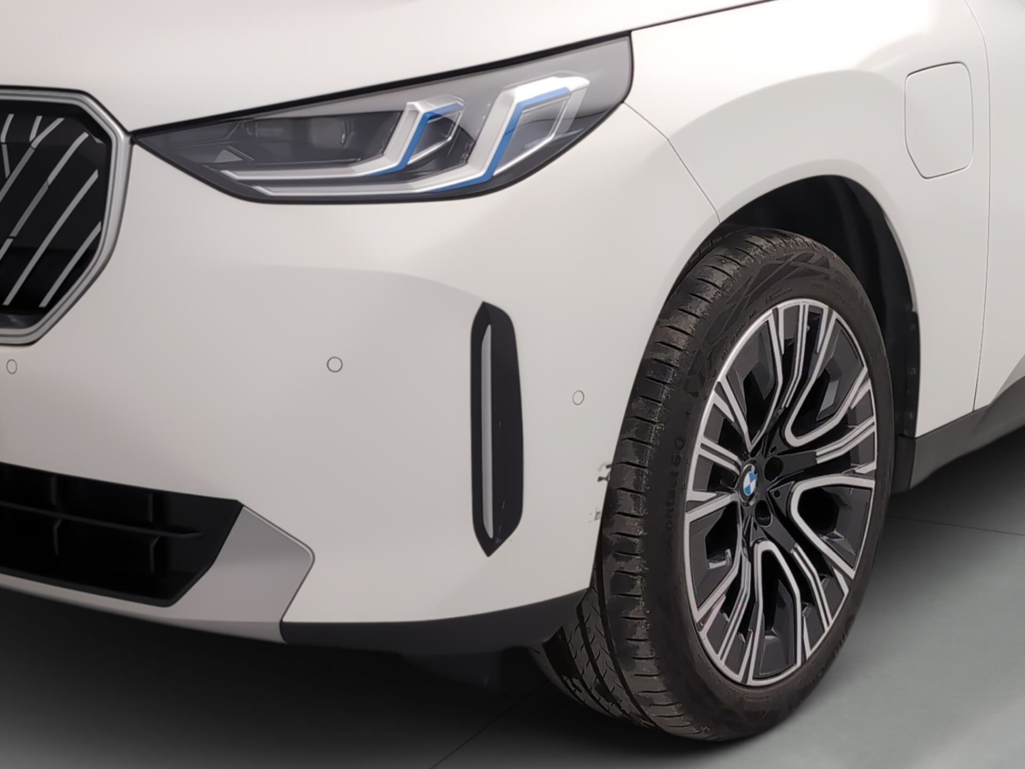 Renting BMW X3 xDrive30e 220 kW (299 CV) 4 10