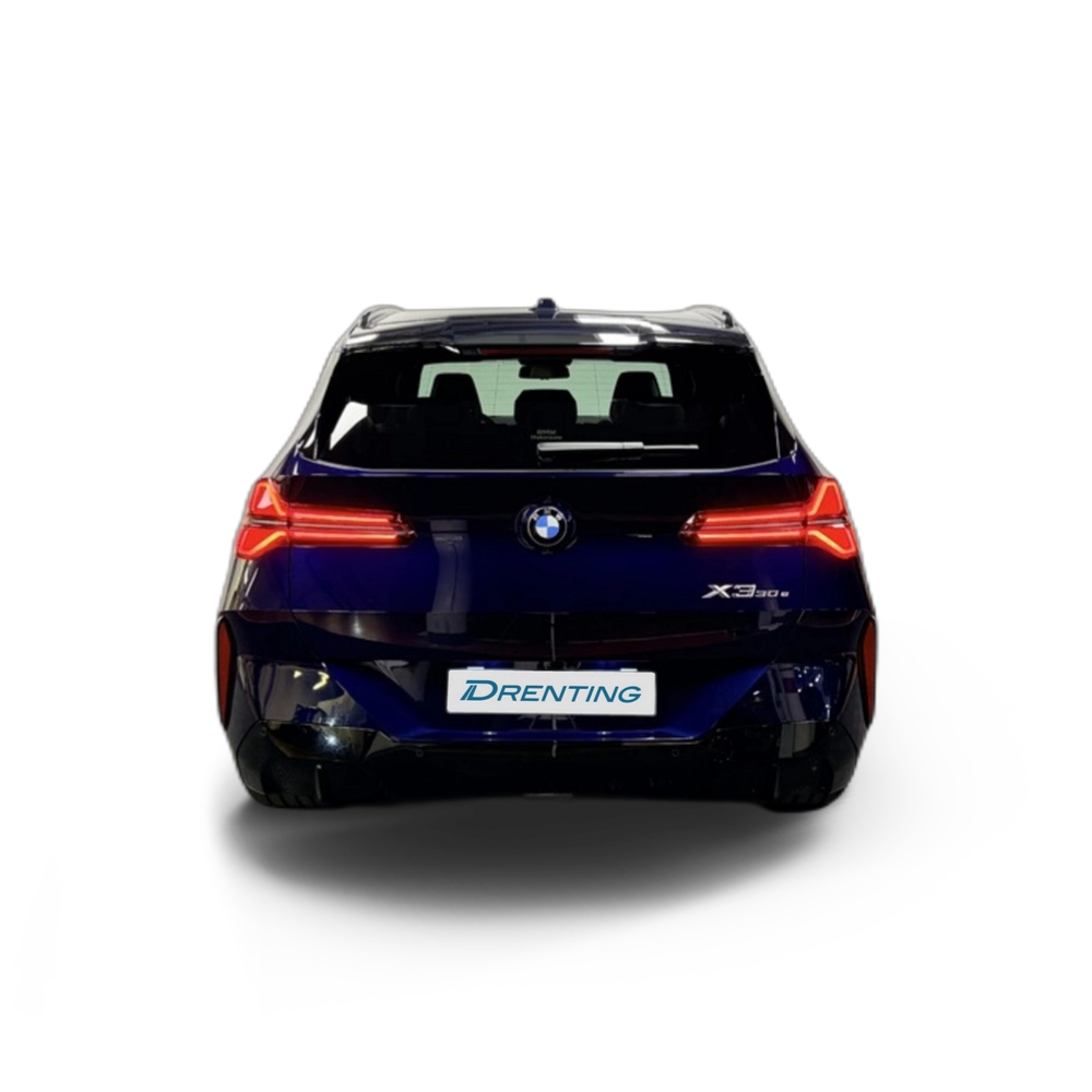 Renting BMW X3 xDrive30e 220 kW (299 CV) 7