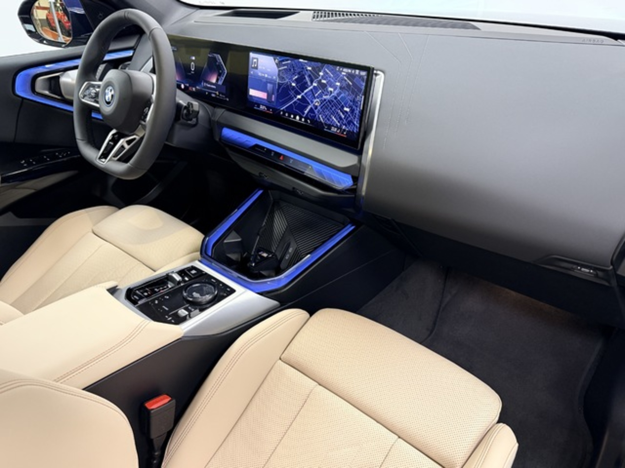 Renting BMW X3 xDrive30e 220 kW (299 CV) 7
