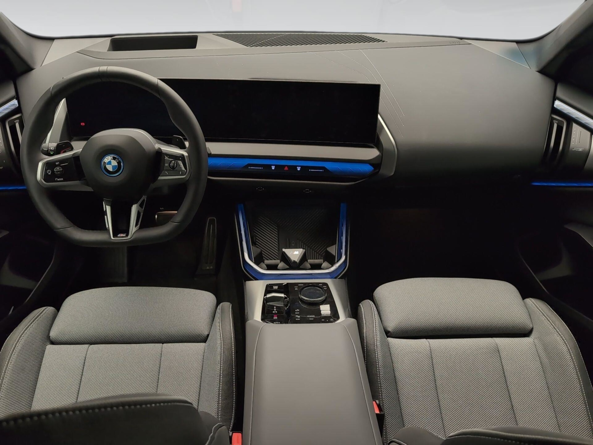 Renting BMW X3 xDrive30e 220 kW (299 CV) 7 2
