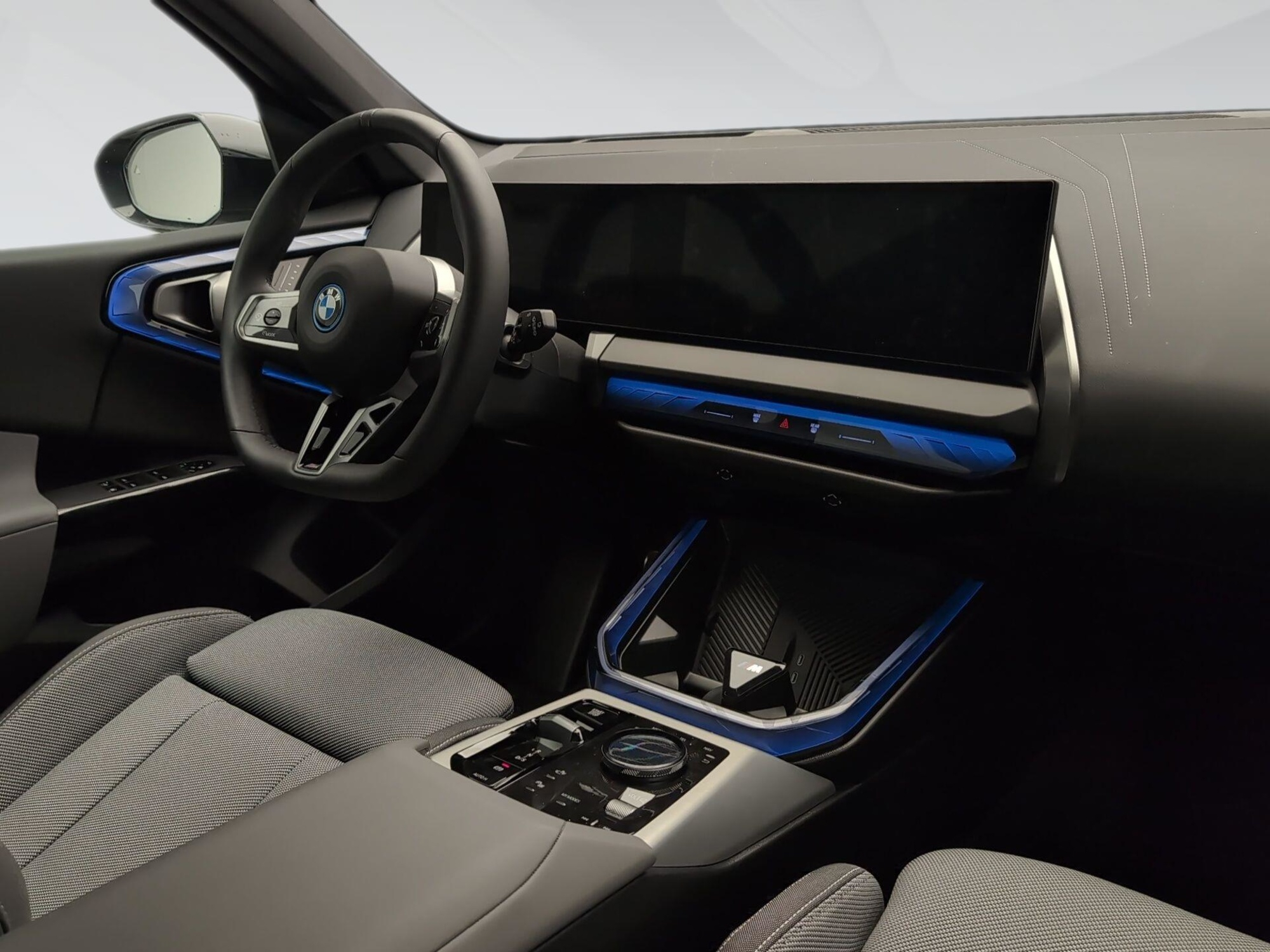 Renting BMW X3 xDrive30e 220 kW (299 CV) 7 2