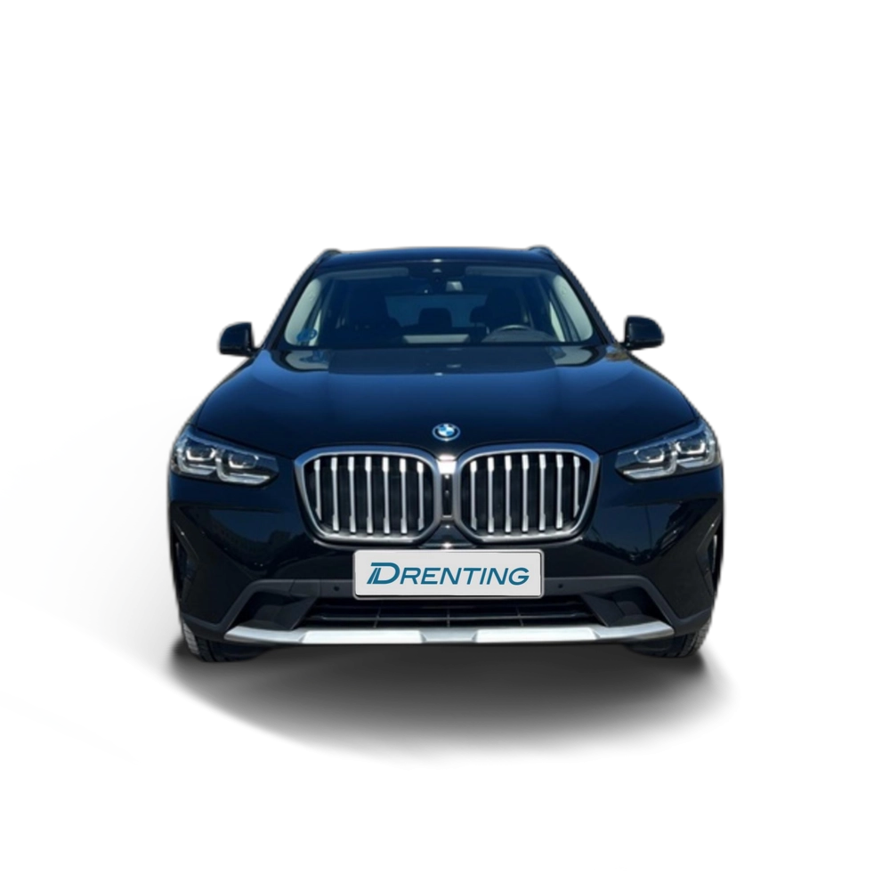 Renting BMW X3 xDrive30e xLine 215 kW (292 CV) 5 1