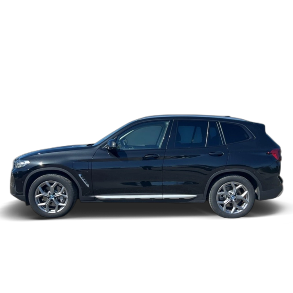 Renting BMW X3 xDrive30e xLine 215 kW (292 CV) 5 1