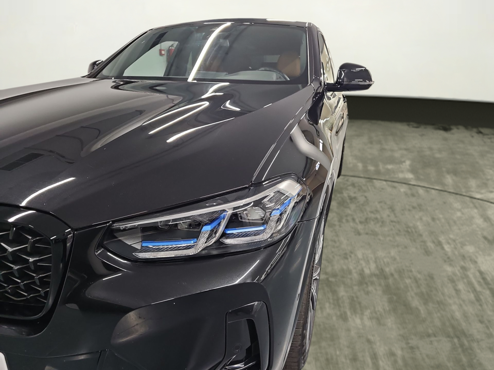 Renting BMW X4 xDrive20d xLine 140 kW (190 CV) 10