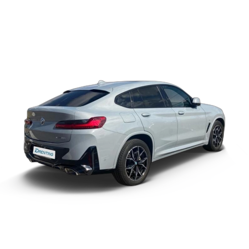 Renting BMW X4 xDrive20i xLine 135 kW (184 CV)