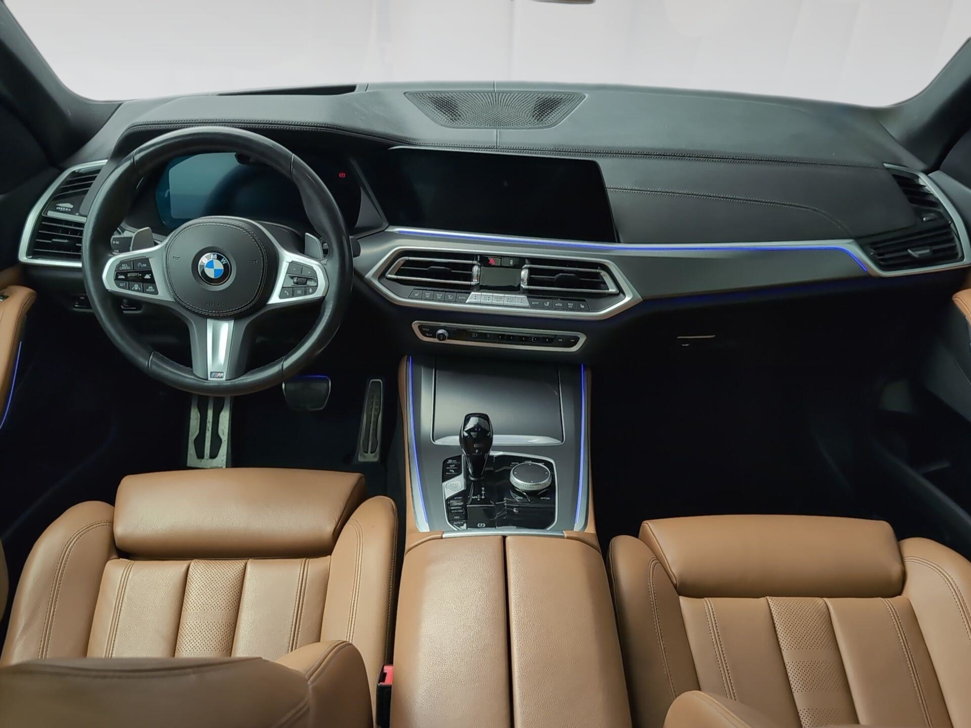 Renting BMW X5 xDrive30d 210 kW (286 CV) 2 1