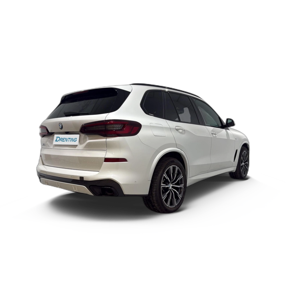 Renting BMW X5 xDrive30d 210 kW (286 CV) 4 1