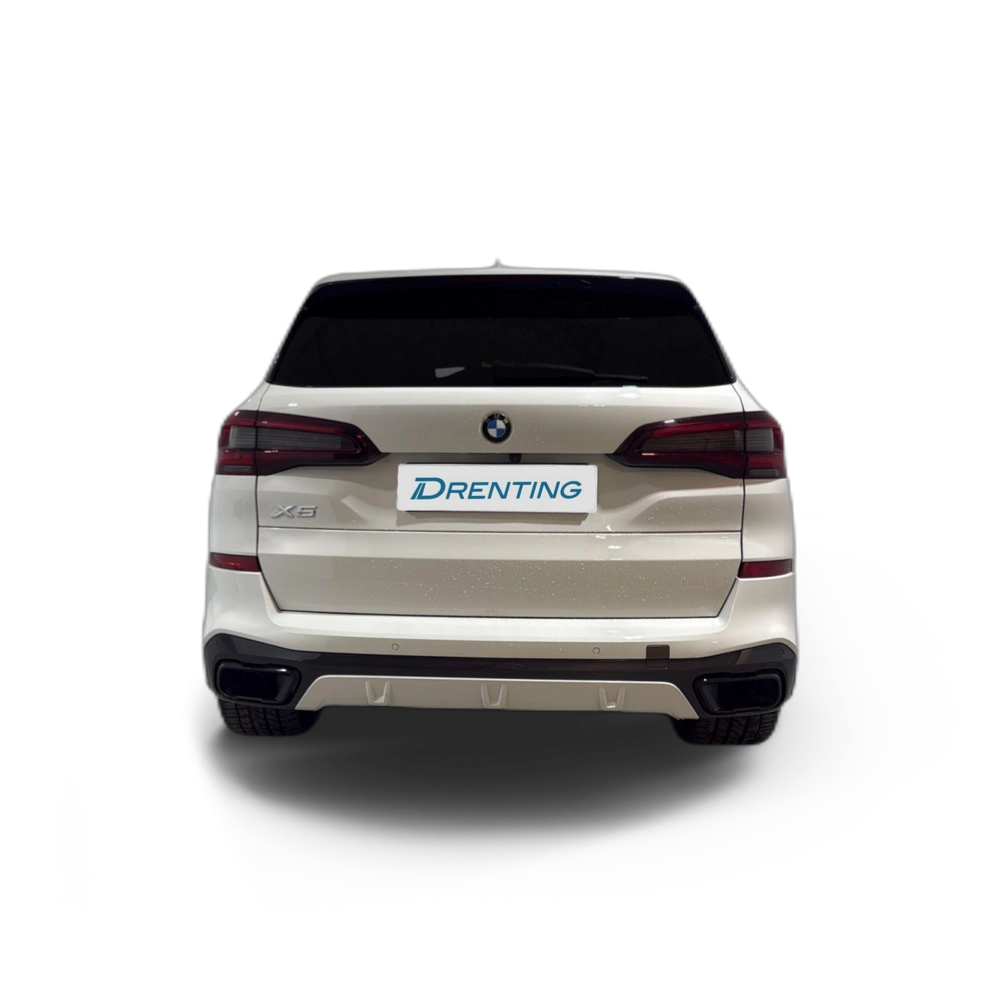 Renting BMW X5 xDrive30d 210 kW (286 CV) 4 1