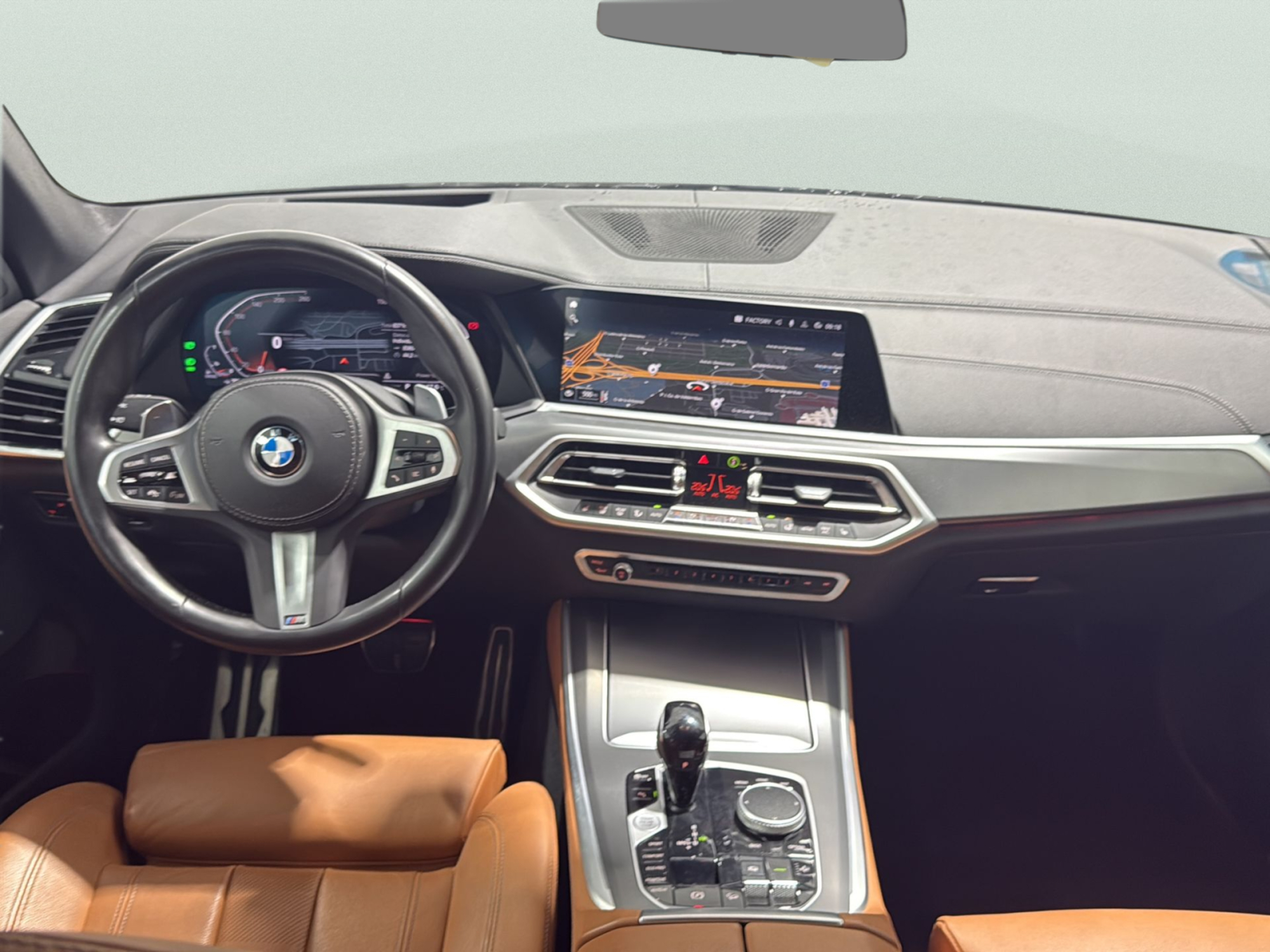 Renting BMW X5 xDrive30d 210 kW (286 CV) 4 1