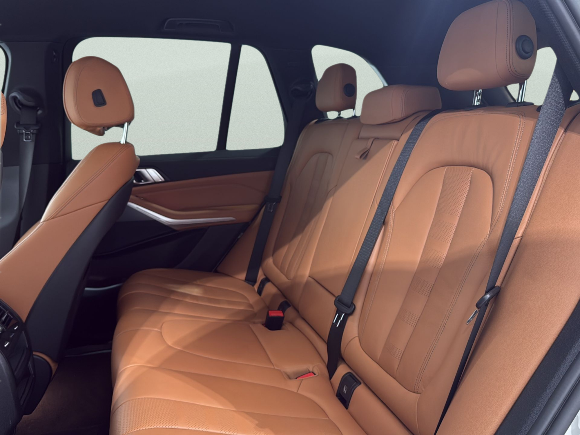 Renting BMW X5 xDrive30d 210 kW (286 CV) 4 1