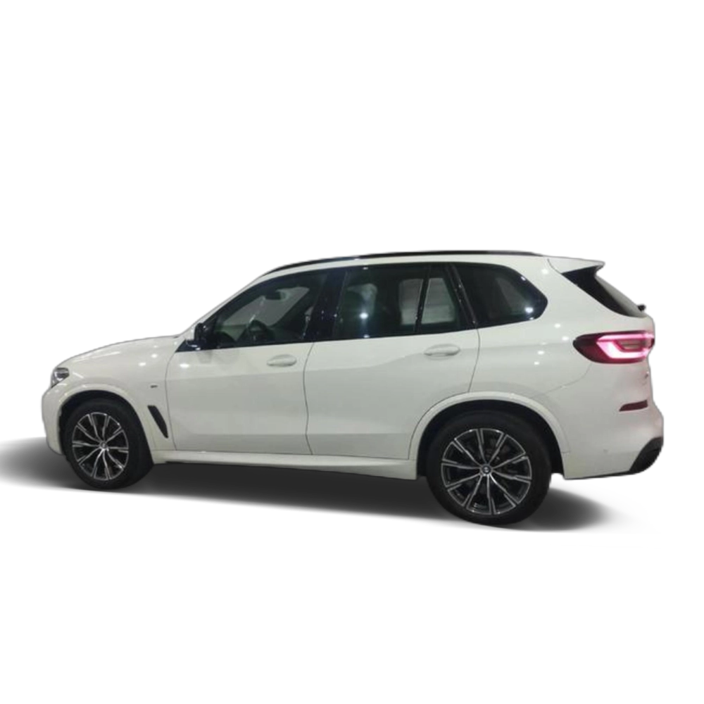 Renting BMW X5 xDrive30d 210 kW (286 CV) 5