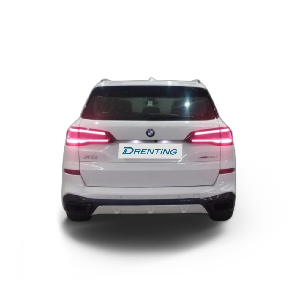 Renting BMW X5 xDrive30d 210 kW (286 CV) 5