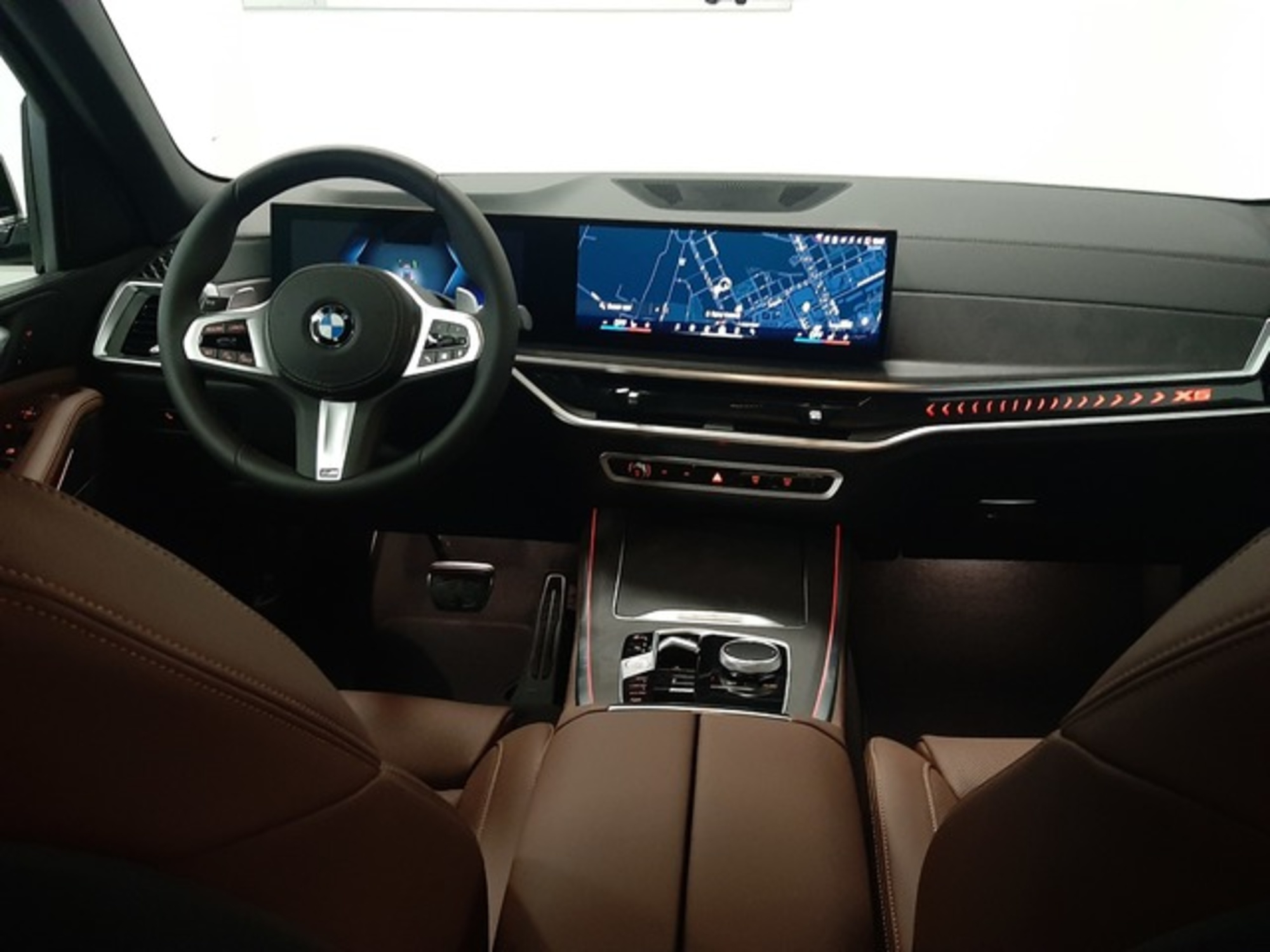 Renting BMW X5 xDrive30d xLine 219 kW (298 CV) 8 3