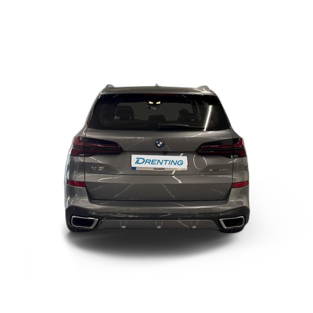 Renting BMW X5 xDrive50e xLine 360 kW (489 CV)
