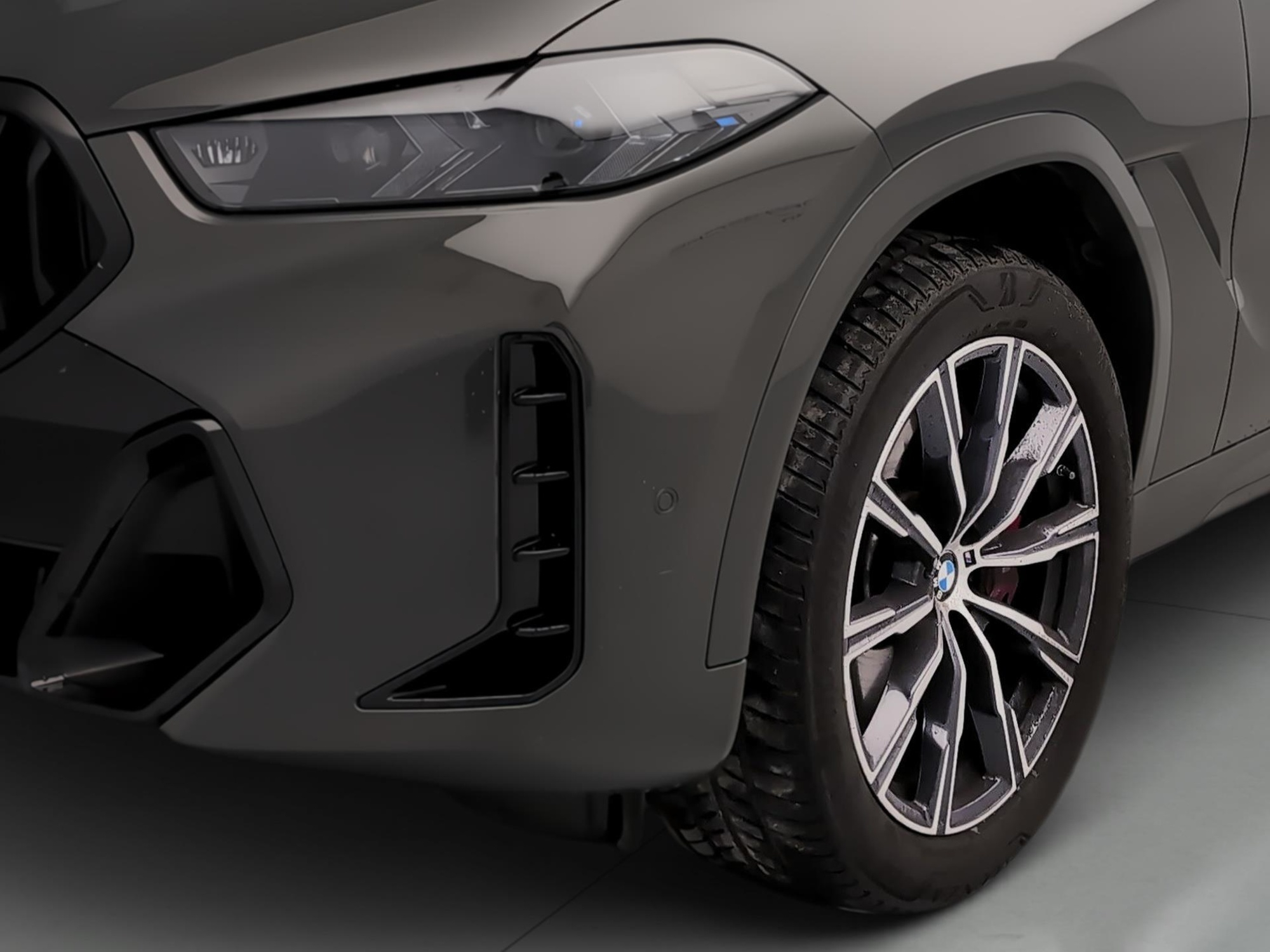 Renting BMW X6 xDrive40d M Sport 259 kW (352 CV) 3