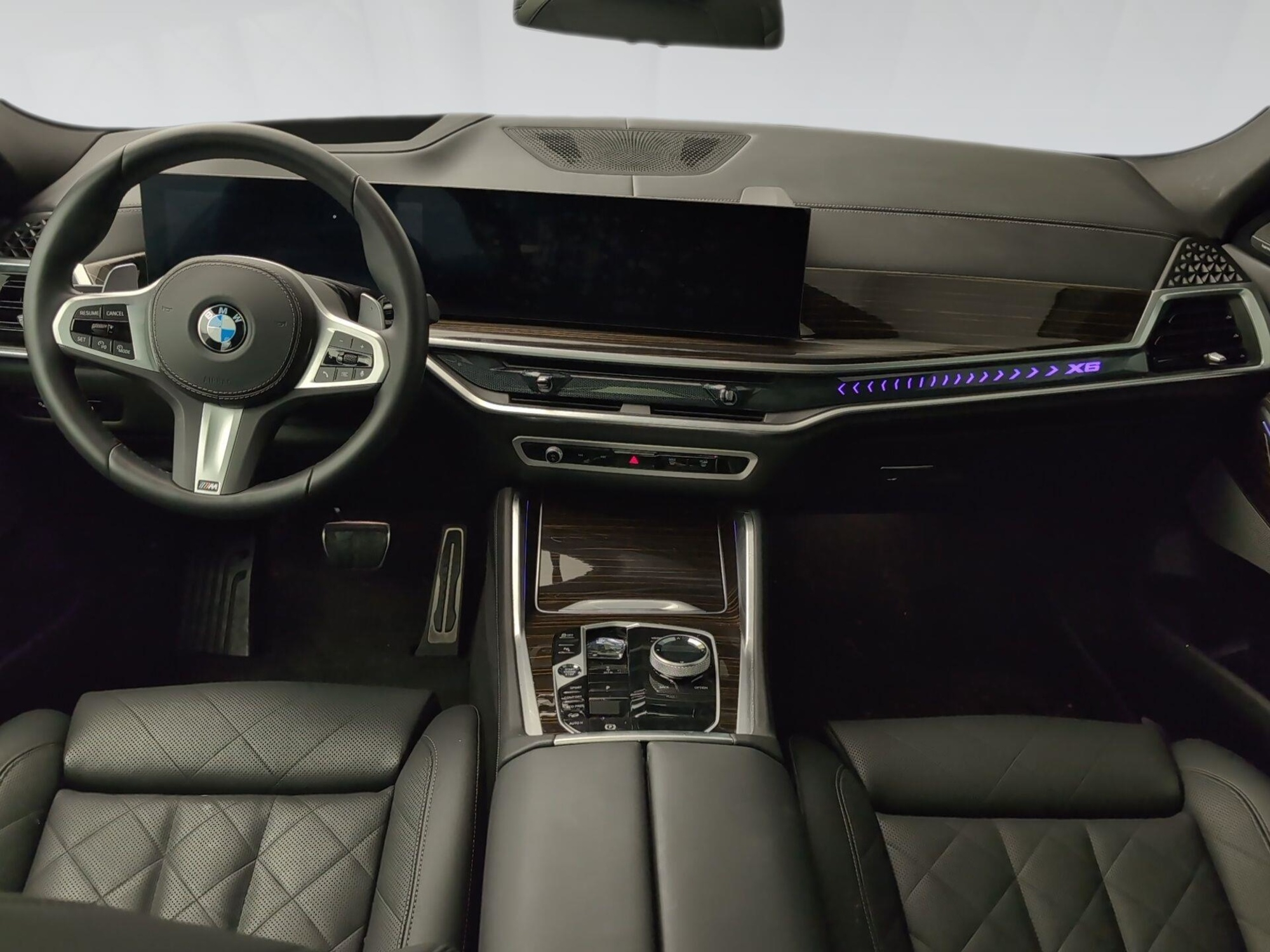 Renting BMW X6 xDrive40d M Sport 259 kW (352 CV) 3