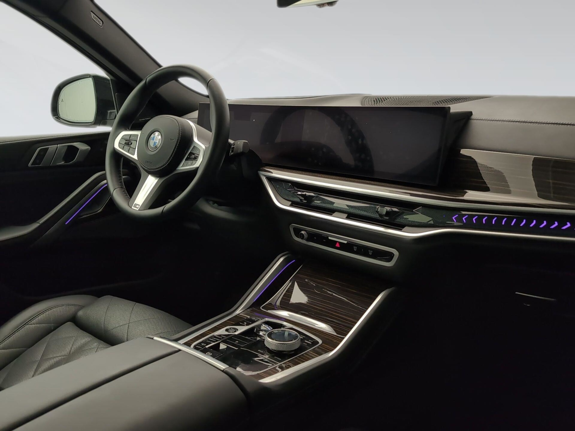 Renting BMW X6 xDrive40d M Sport 259 kW (352 CV) 3