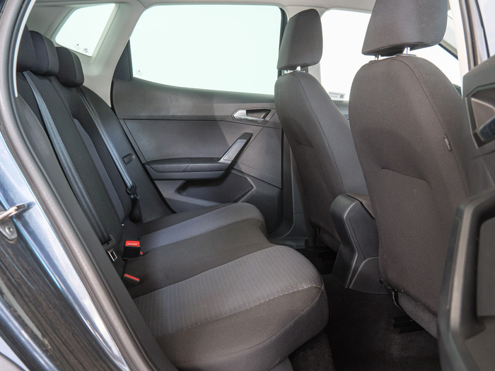 Renting SEAT Arona 1.0 TSI Style XM 85 kW (115 CV) Ocasión 4 2