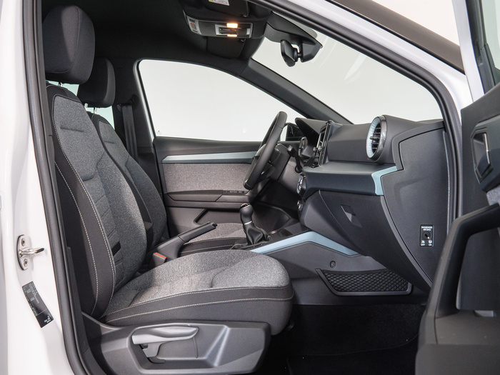 Renting SEAT Arona 1.0 TSI Xperience Special Edition 85 kW (115 CV) Ocasión