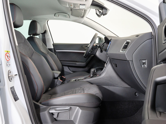 Renting SEAT Ateca 1.5 TSI S&S FR Special Edition 110 kW (150 CV) Ocasión