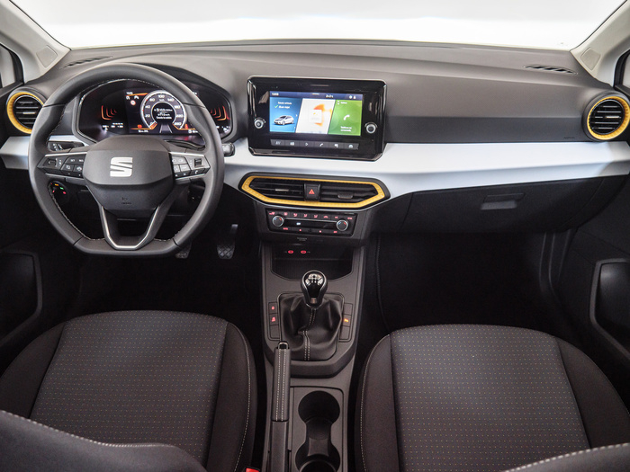 Renting SEAT Ibiza 1.0 TSI S&S Style XM 85 kW (115 CV) Ocasión 2