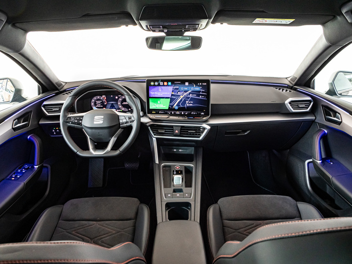 Renting SEAT León 1.5 eTSI S&S FR Special Edition DSG 110 kW (150 CV) Ocasión